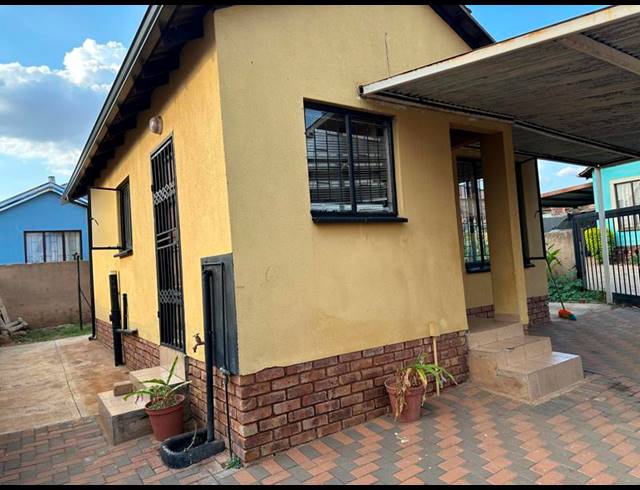 2 BEDROOM PROPERTY TO RENT IN SOSHANGUVE VV